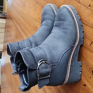 Blondo Waterproof Boots Women's size 6